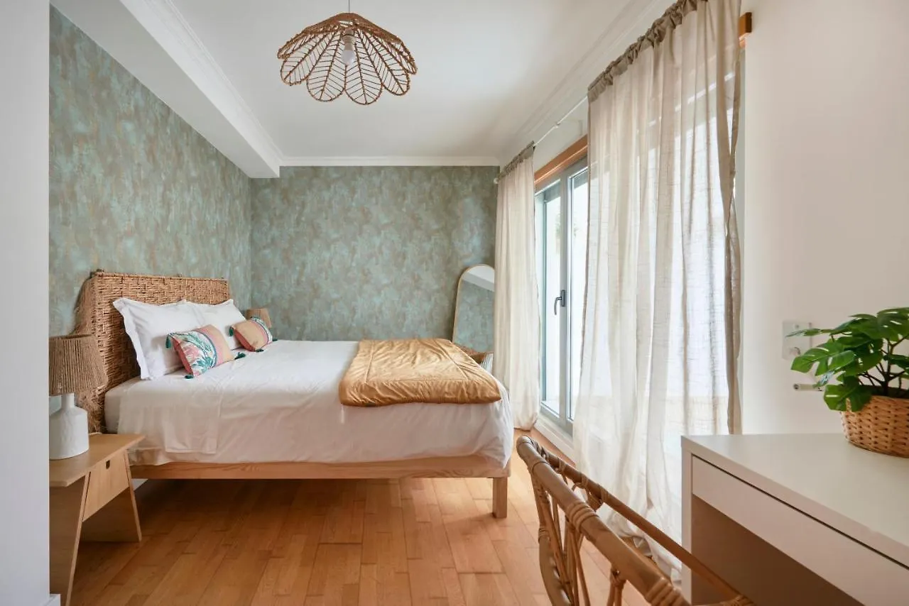 Apartment With Private Terrace & Car Garage Lisboa